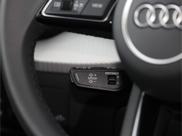 Audi Q2 SLine35 TFSI S-Tronic Matrix Pano Kamera