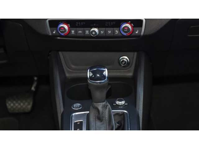 Audi Q2 S-line 35 TFSI S-Tronic Matrix-LED Kamera