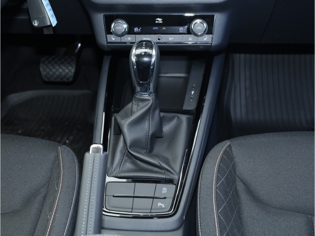 Skoda Kamiq Style 1.0 TSI DSG LED PDC MFL KESSY AUTO HOLD