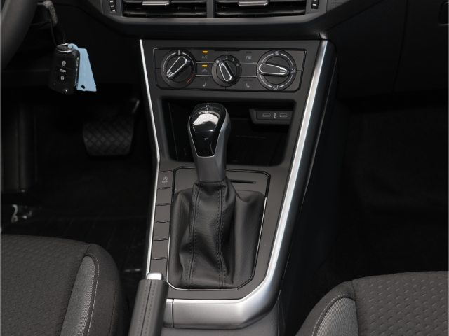 VW Polo VI Fun 1.0 TSI DSG LED Kamera Perleffekt