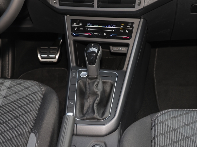 VW Taigo R-Line Black Style 1.0 TSI DSG Matrix Kamera