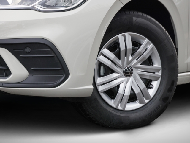 VW Polo VI Smart 1.0 5-Gang LED App Connect