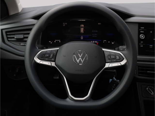 VW Polo VI Smart 1.0 5-Gang LED App Connect