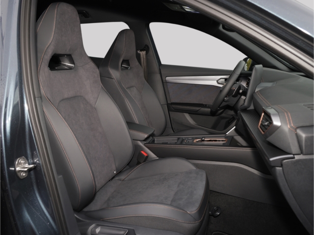Cupra Formentor VZ 2.0 TSI DSG 4Drive AHK-klappbar Navi LED