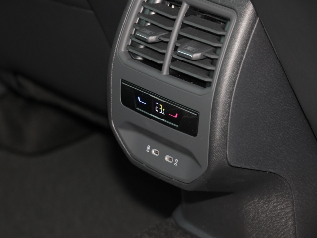 Cupra Formentor VZ 2.0 TSI DSG 4Drive AHK-klappbar Navi LED