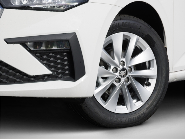 Skoda Scala Drive 1.0 TSI 5-Gang 5J. Garantie LED