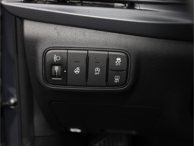 Hyundai i20 Wave 1.0 T-GDI DCT Navi Kamera AHK Vorbereitung