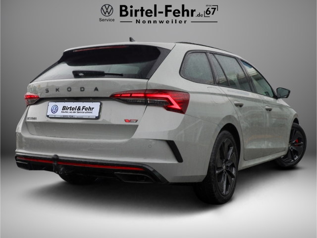 Skoda Octavia Combi RS 2.0 TSI DSG AHK Matrix Pano Navi 360°