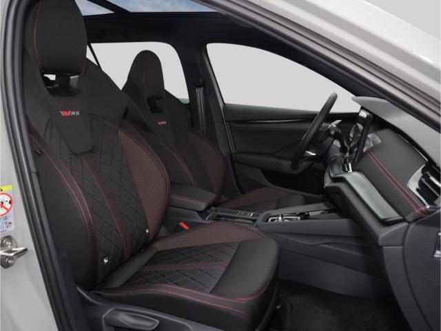Skoda Octavia Combi RS 2.0 TSI DSG AHK Matrix Pano Navi 360°