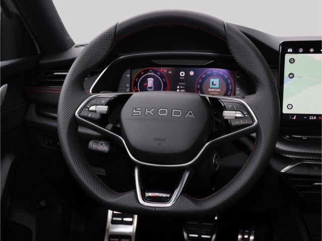 Skoda Octavia Combi RS 2.0 TSI DSG AHK Matrix Pano Navi 360°