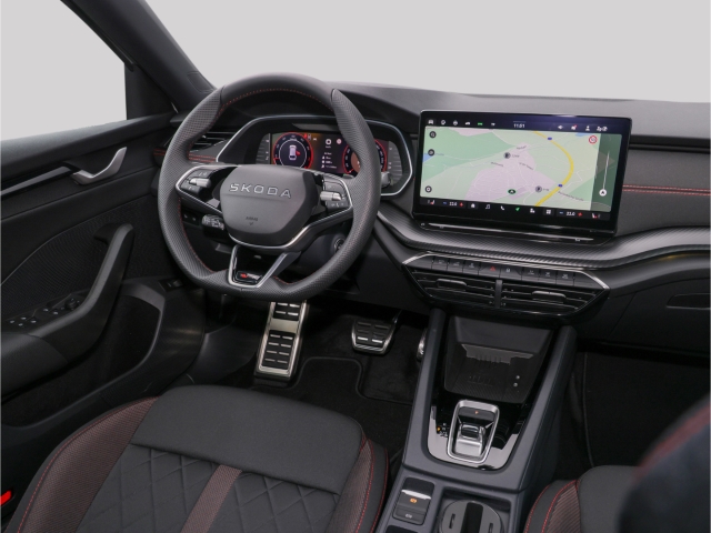 Skoda Octavia Combi RS 2.0 TSI DSG AHK Matrix Pano Navi 360°