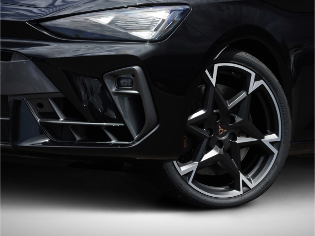 Cupra Leon ST 2.0 TSI VZ DSG 4Drive AHK Sennheiser