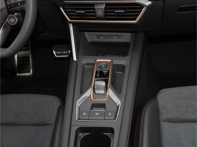 Cupra Leon ST 2.0 TSI VZ DSG 4Drive AHK Sennheiser
