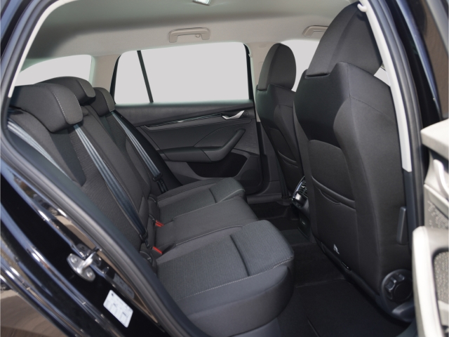 Skoda Octavia Selection 2.0 TDI DSG LED Navi Kamera AHK