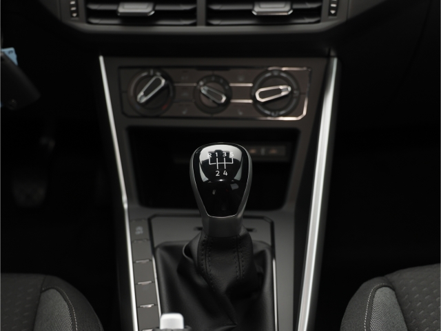 VW Polo Fun 1.0 TSI 5-Gang LED Kamera App Connect