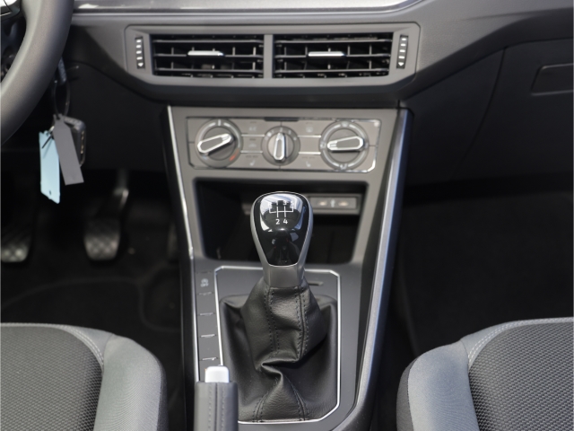 VW Polo VI Style Select 5 Gang Matrix IQ Drive