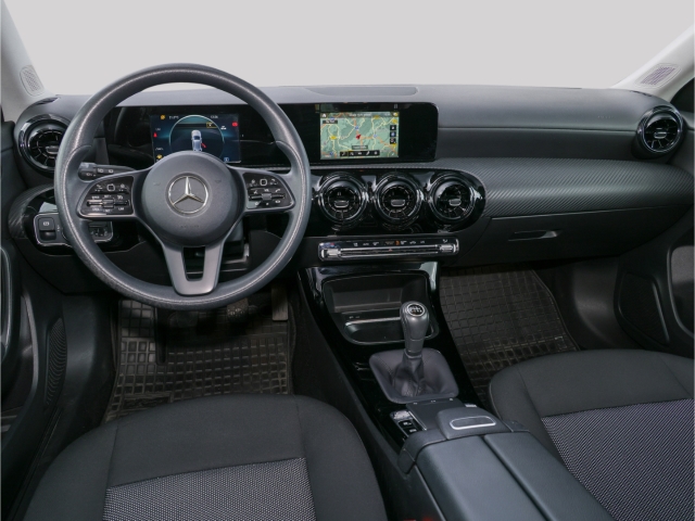 Mercedes-Benz A 180 -Klasse Business 6-Gang Navi
