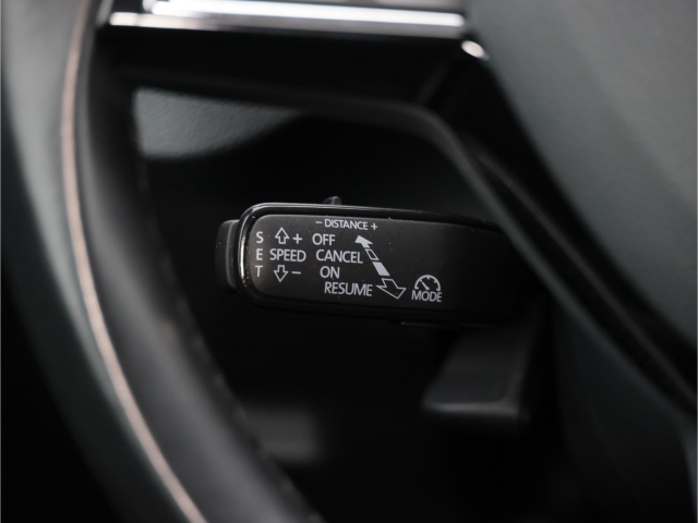 Skoda Kamiq Style 1.6 TDI 6-Gang AHK Kamera LED