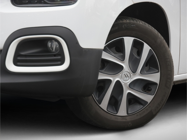 Citroen Berlingo Club M 1.2 TSI Pure Tech Automatik