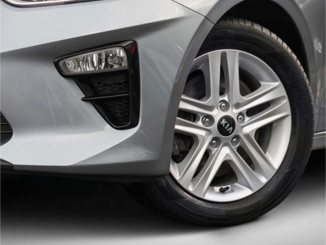 Kia Cee'd Vision 1.6 CRDi Mild Hybrid 6-Gang Navi Kamera