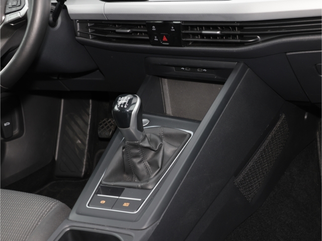 VW Golf VIII 1.0 TSI 6-Gang LED Klimaautom