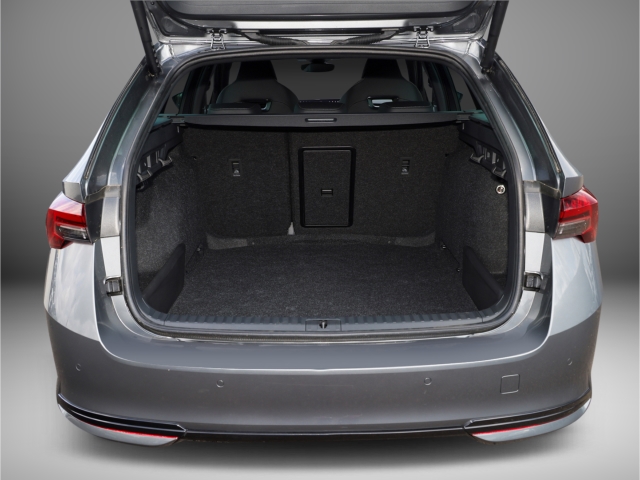 Skoda Octavia Combi 1.5 TSI Sportline Navi AHK Kamera Sportpaket AHK-klappbar