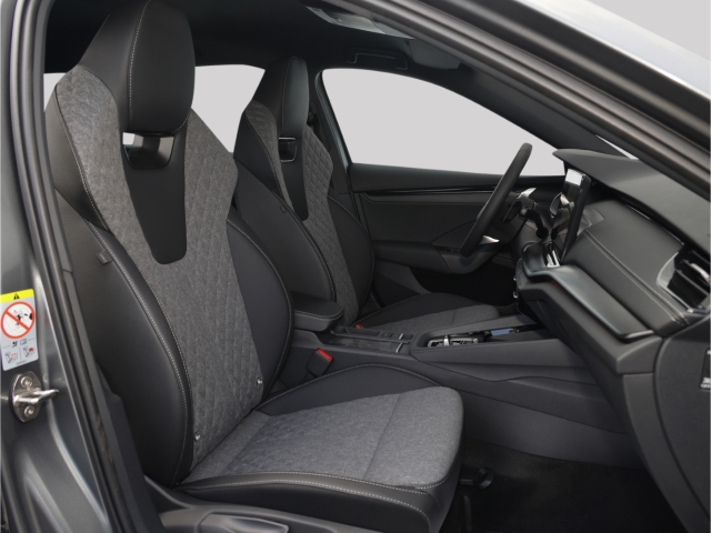 Skoda Octavia Combi 1.5 TSI Sportline Navi AHK Kamera Sportpaket AHK-klappbar