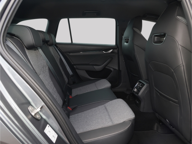Skoda Octavia Combi 1.5 TSI Sportline Navi AHK Kamera Sportpaket AHK-klappbar