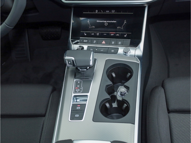 Audi A6 Avant 40 TDI Navi Soundsystem 360 Kamera 8 fach bereift
