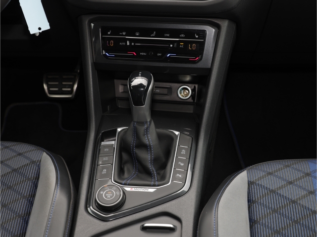 VW Tiguan R 2.0 TSI DSG 4Motion Matrix Navi AHK Kamera